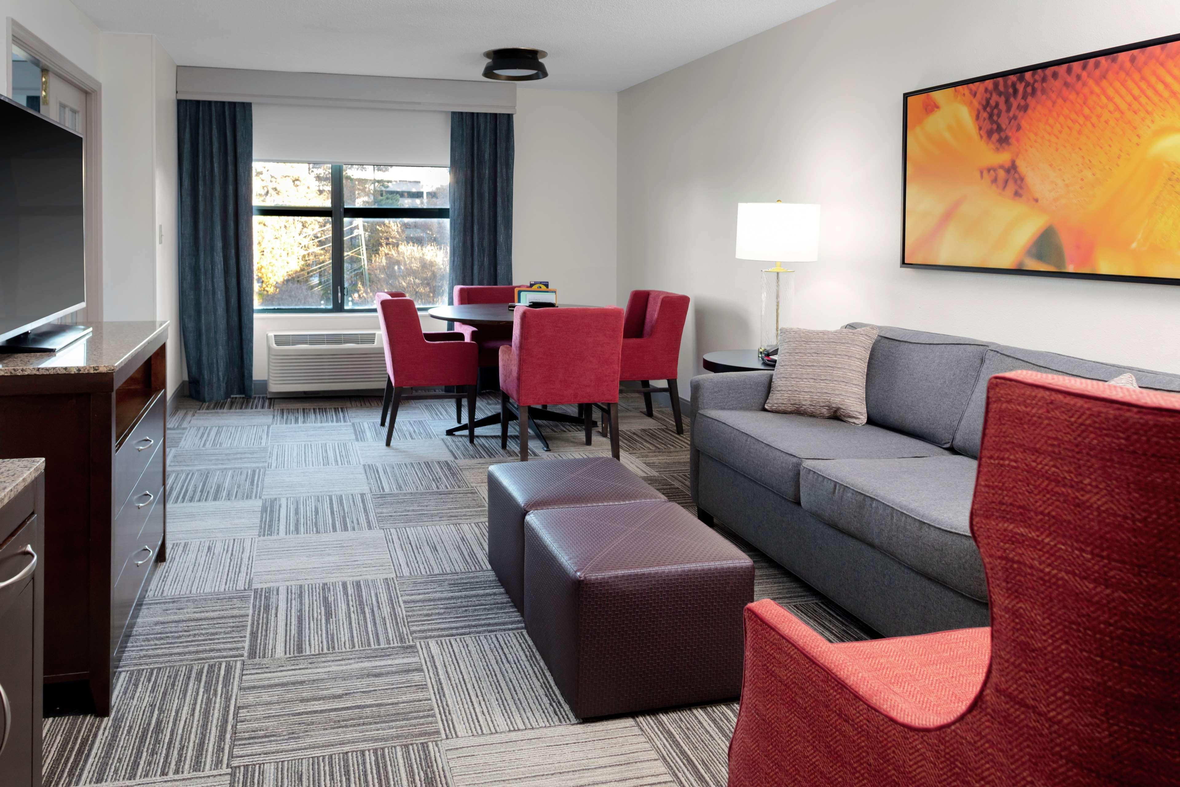דאנוודי Hilton Garden Inn Atlanta Perimeter Center מראה חיצוני תמונה