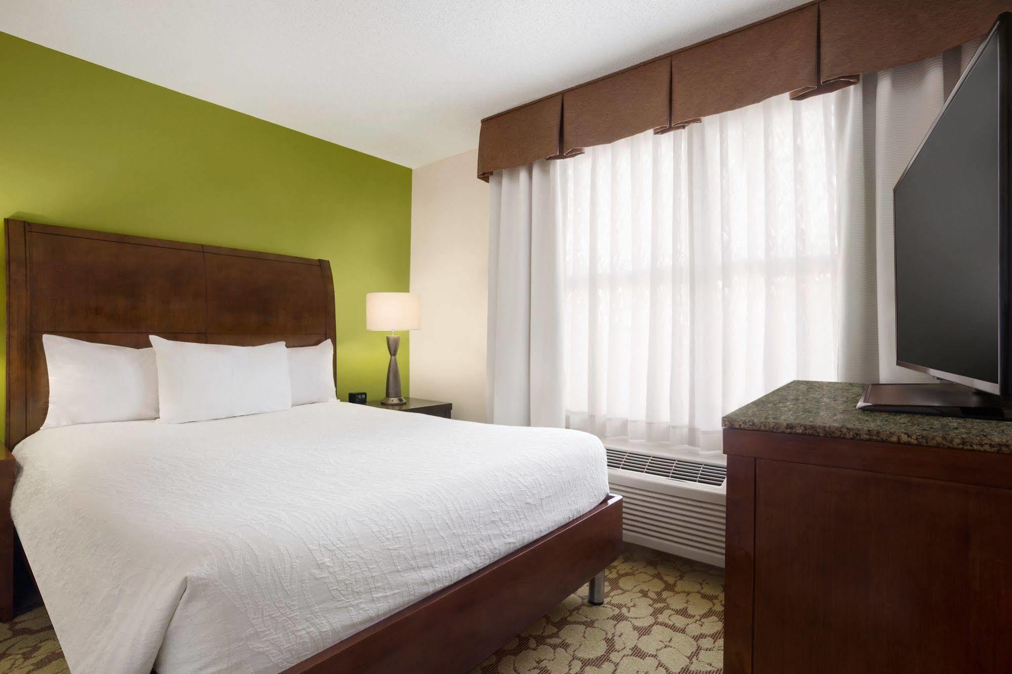 דאנוודי Hilton Garden Inn Atlanta Perimeter Center מראה חיצוני תמונה
